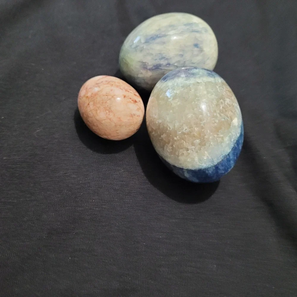 Set of 3 Polished Stone Eggs  Natural Crystal Mineral Carvings Collectible Décor